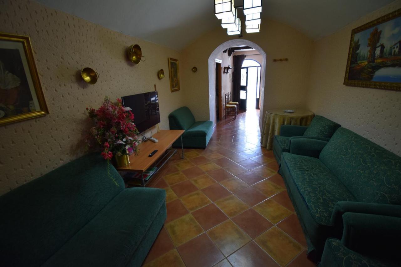 Apartamentos Horno Y Casa De Dulce Purullena Extérieur photo