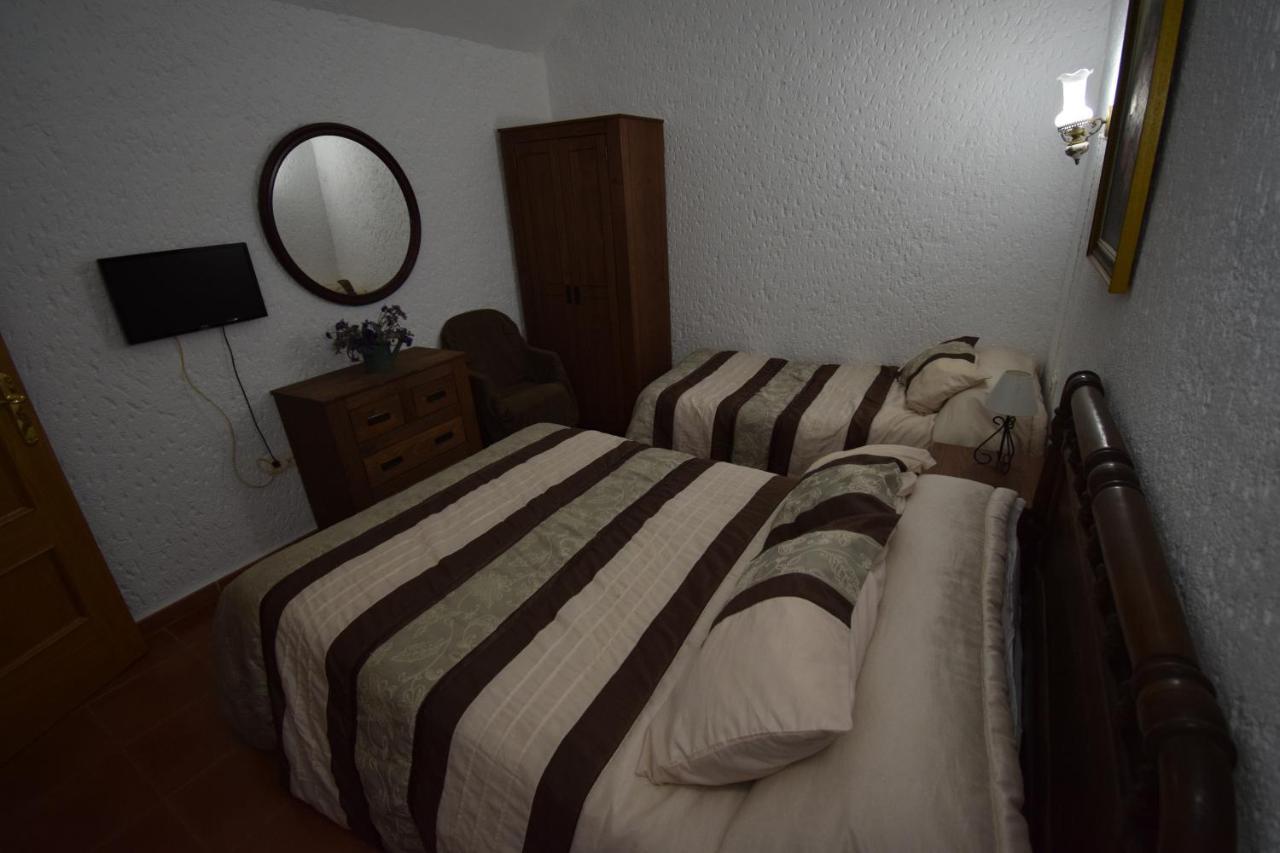 Apartamentos Horno Y Casa De Dulce Purullena Extérieur photo