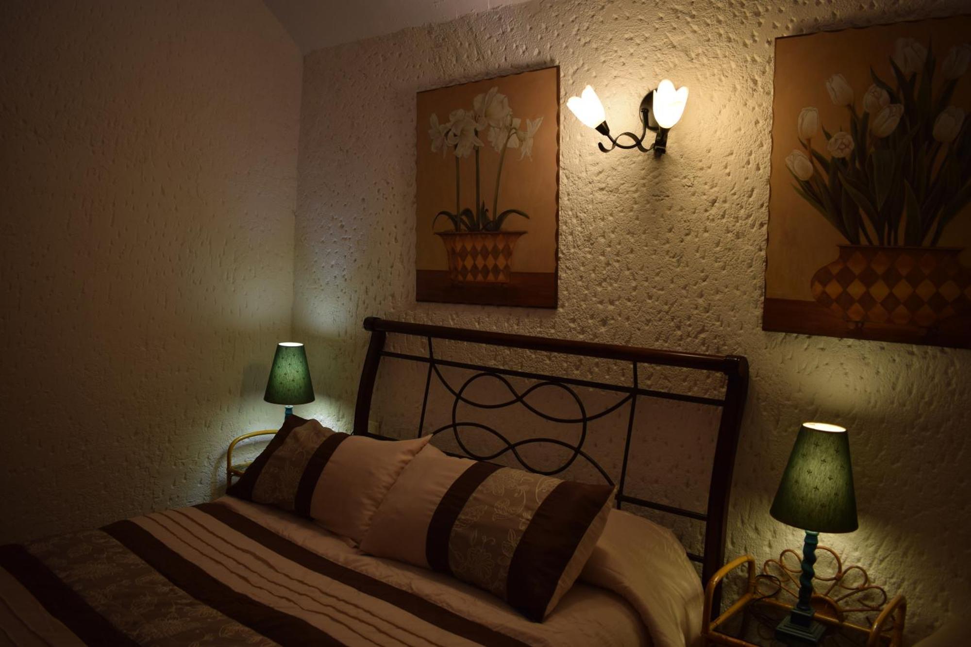 Apartamentos Horno Y Casa De Dulce Purullena Extérieur photo