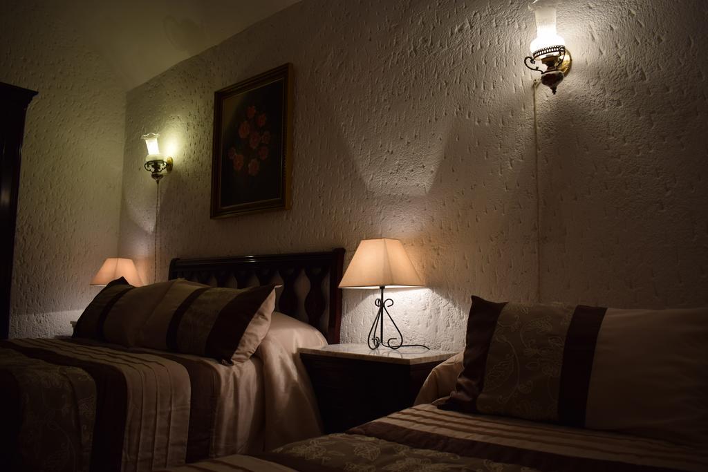 Apartamentos Horno Y Casa De Dulce Purullena Extérieur photo